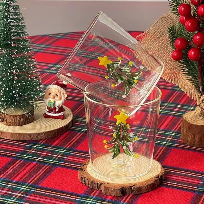 Christmas themed 3D glass cup Christmas themed glass cup (2)