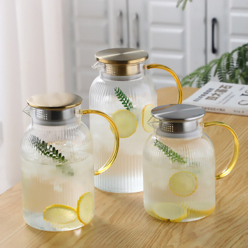 glass pitcher with lid